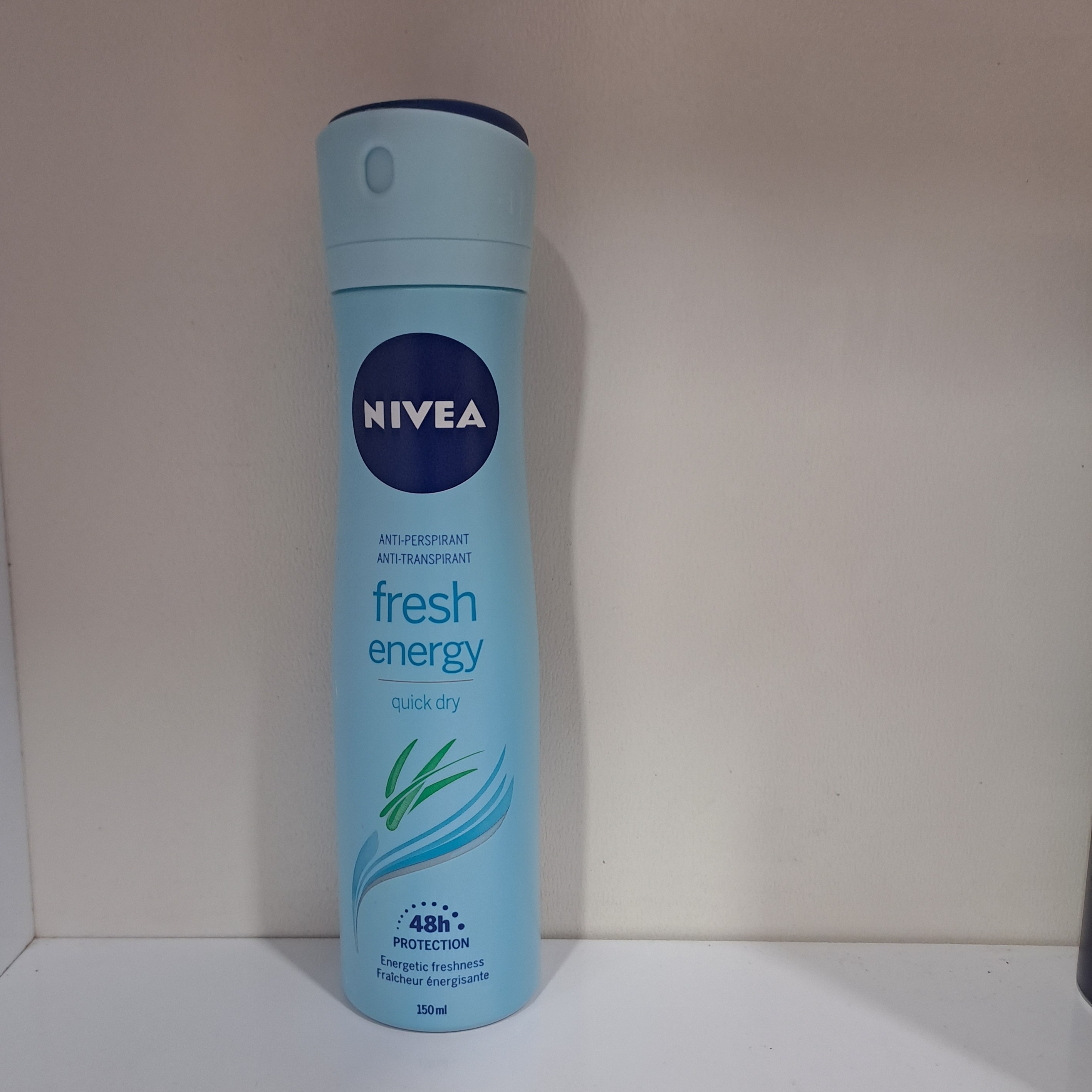 اسپری بدن زنانه نیوآ مدل fresh energy حجم 150 میلی لیتر