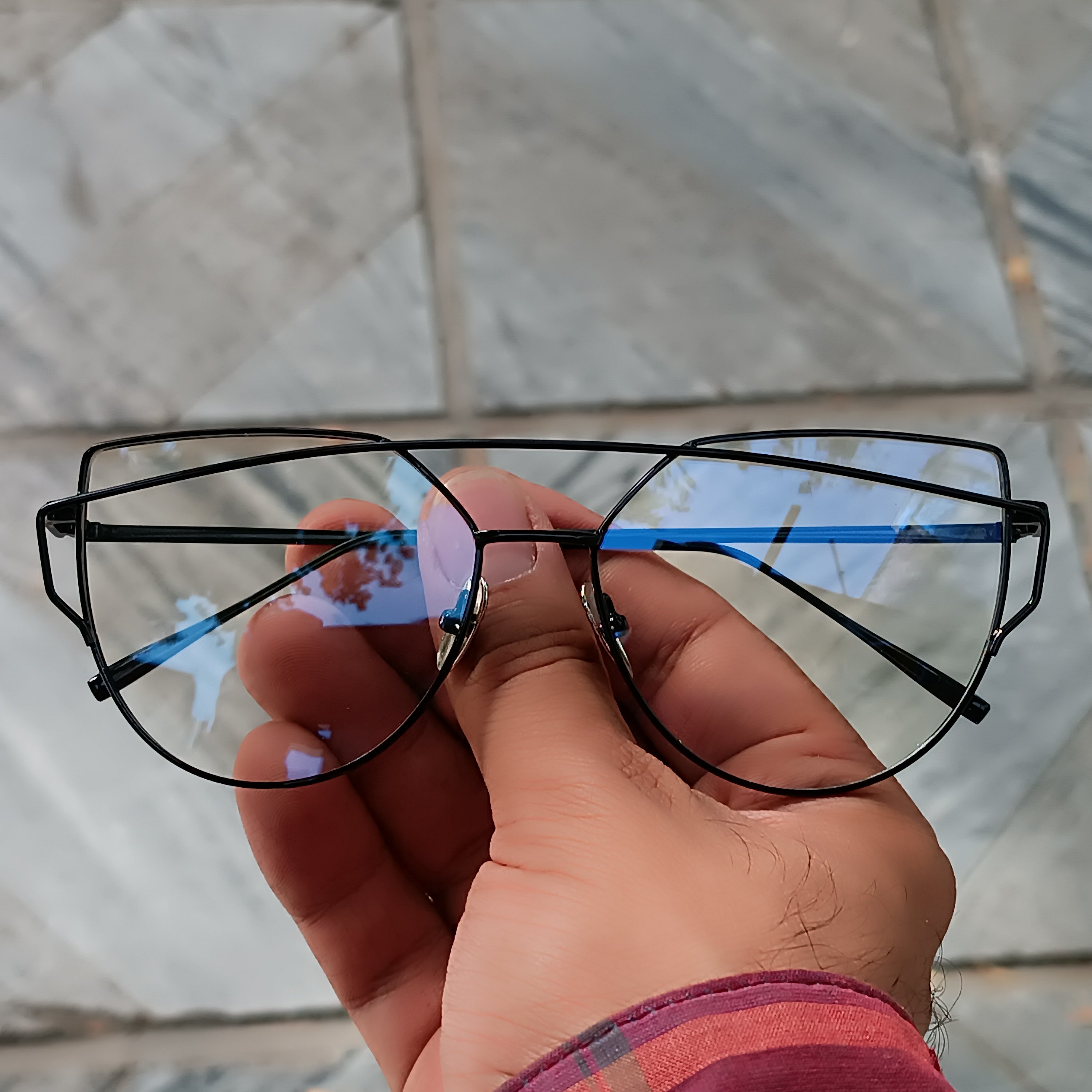 عینک آنتی رفلکس بدون نمره فریم فلزی عدسی پلاستیک آنتی بنفش آماده همراه با جلد و دستمال 