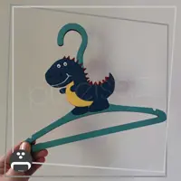 چوب لباسی کودک طرح دایناسور مهربون،طول 25 سانت