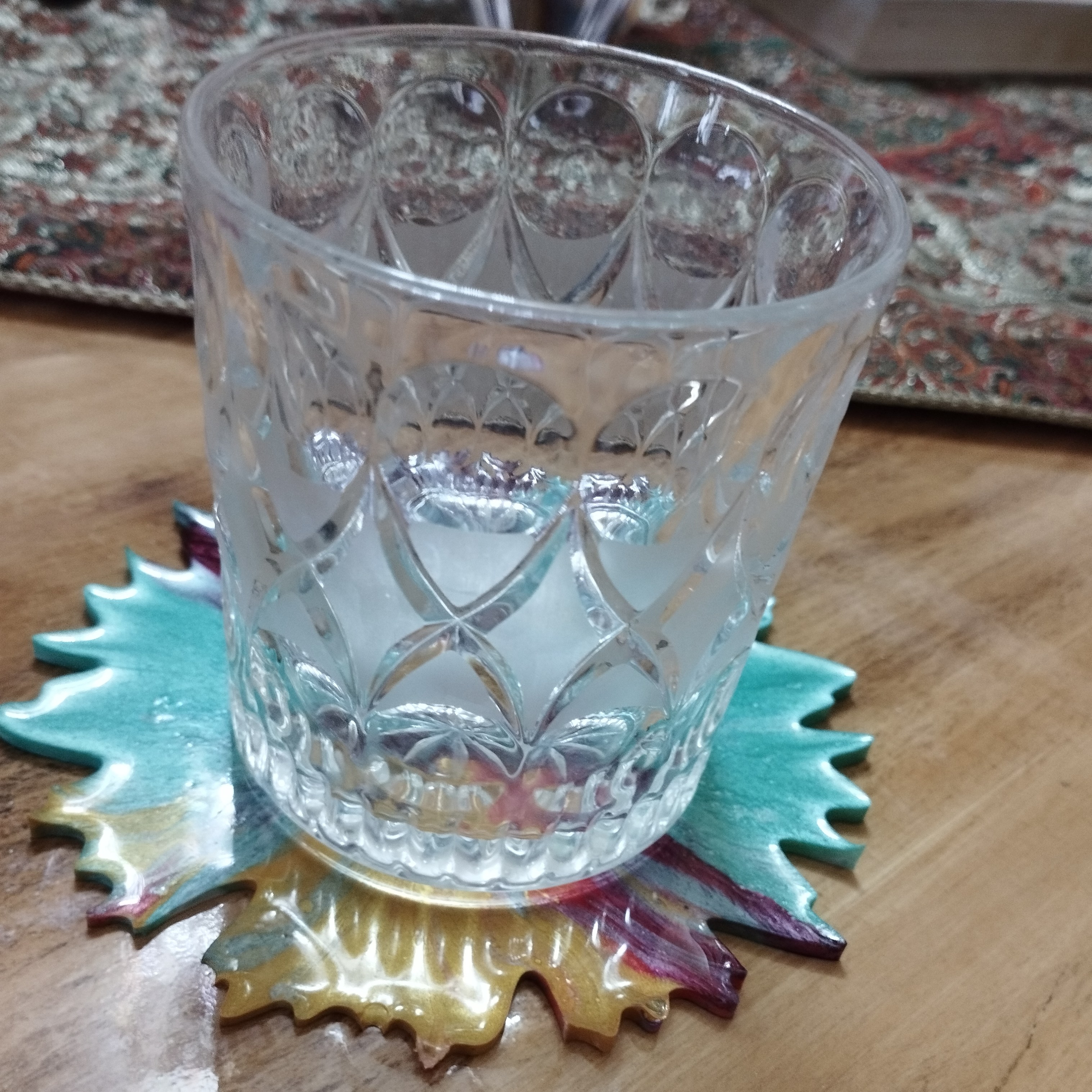 زیر لیوانی رزین