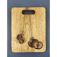 تخته آشپزخانه  طرح دار،ساخته شده از چوب طبیعی گردو 
ابعاد 21x28cm
پوشش روغن گیاهی 
قابل سفارش در ابعاد و رنگ دلخواه 