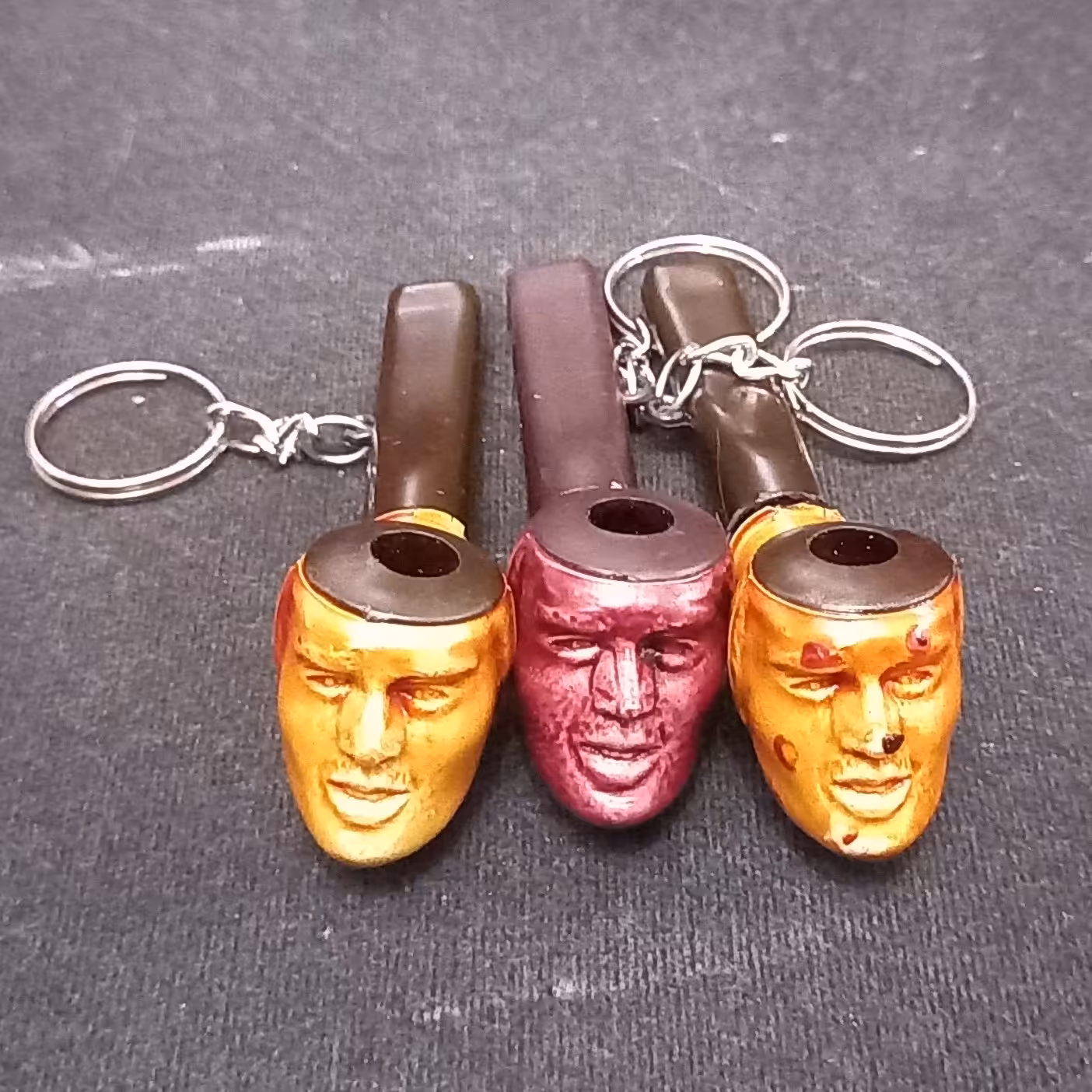 جاکلیدی طرح پیپ و چهره جنس پلاستیکی