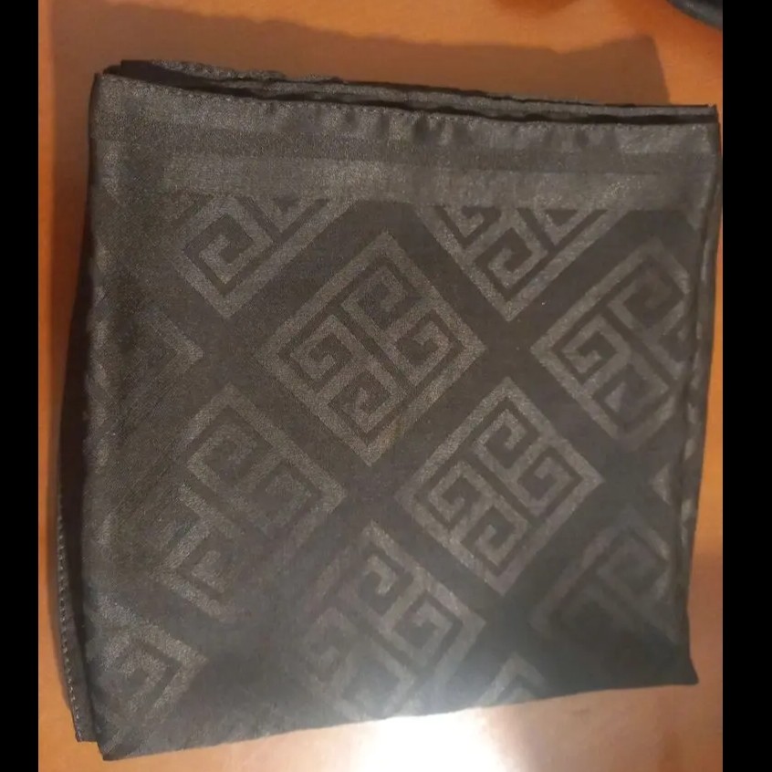 روسری نخی ژاکارد مشکی زنانه
