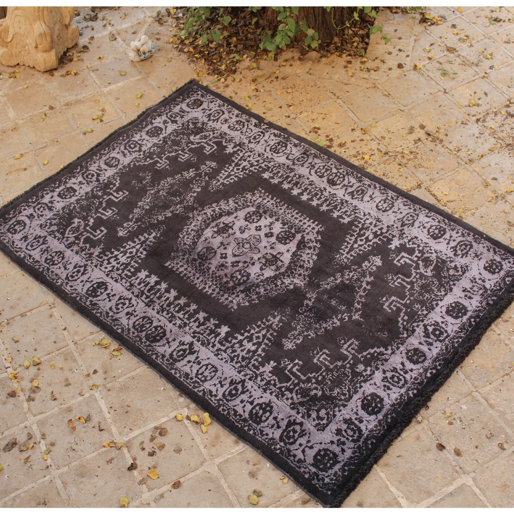 فرش پشم وابریشم 