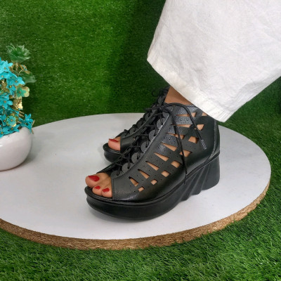 صندل زنانه مدل طاووسی