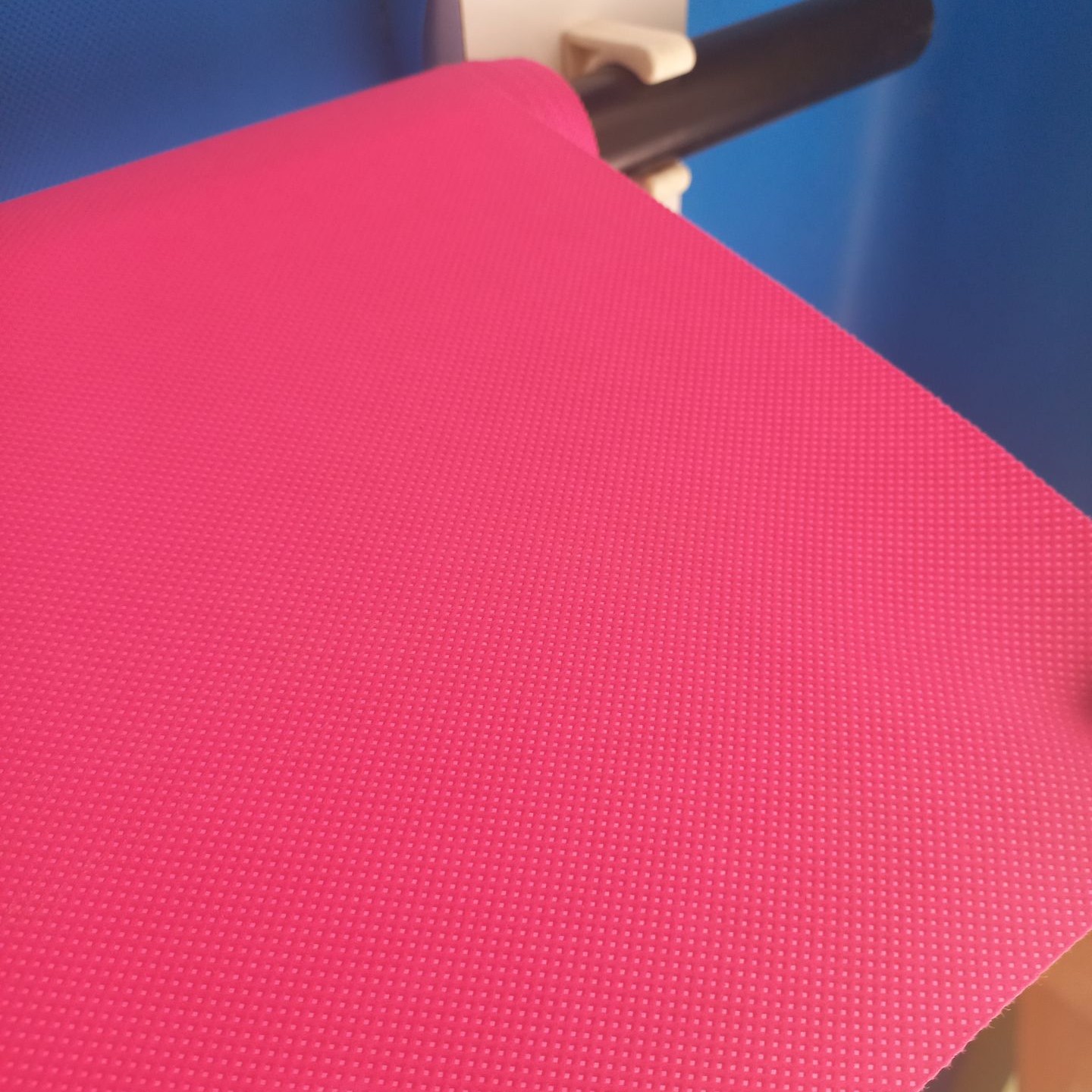 پرده صورتی سایز  2 متر(عرض) در 2 متر(ارتفاع)متر  (فون عکاسی) (پس کرایه)