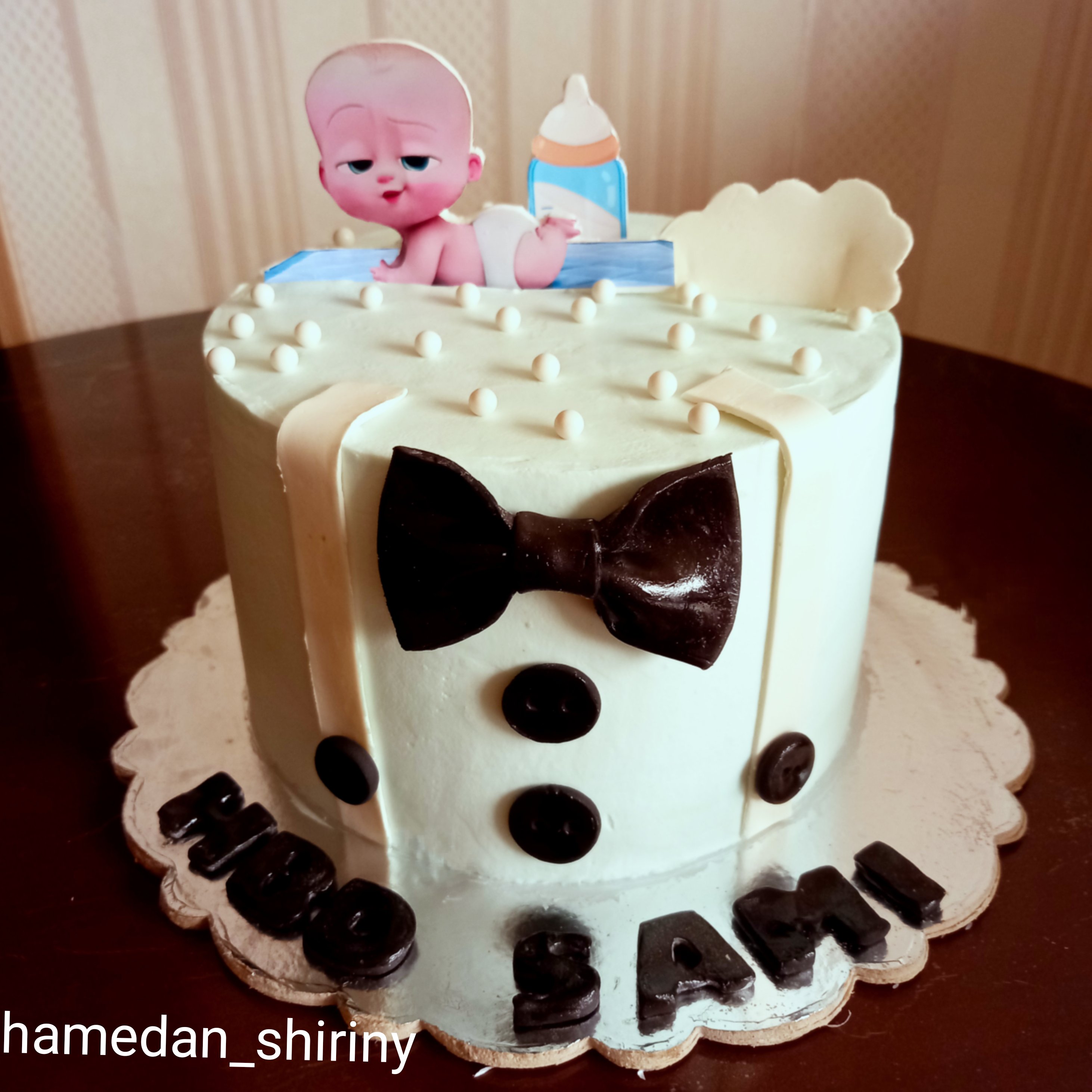 کیک وشیرینی