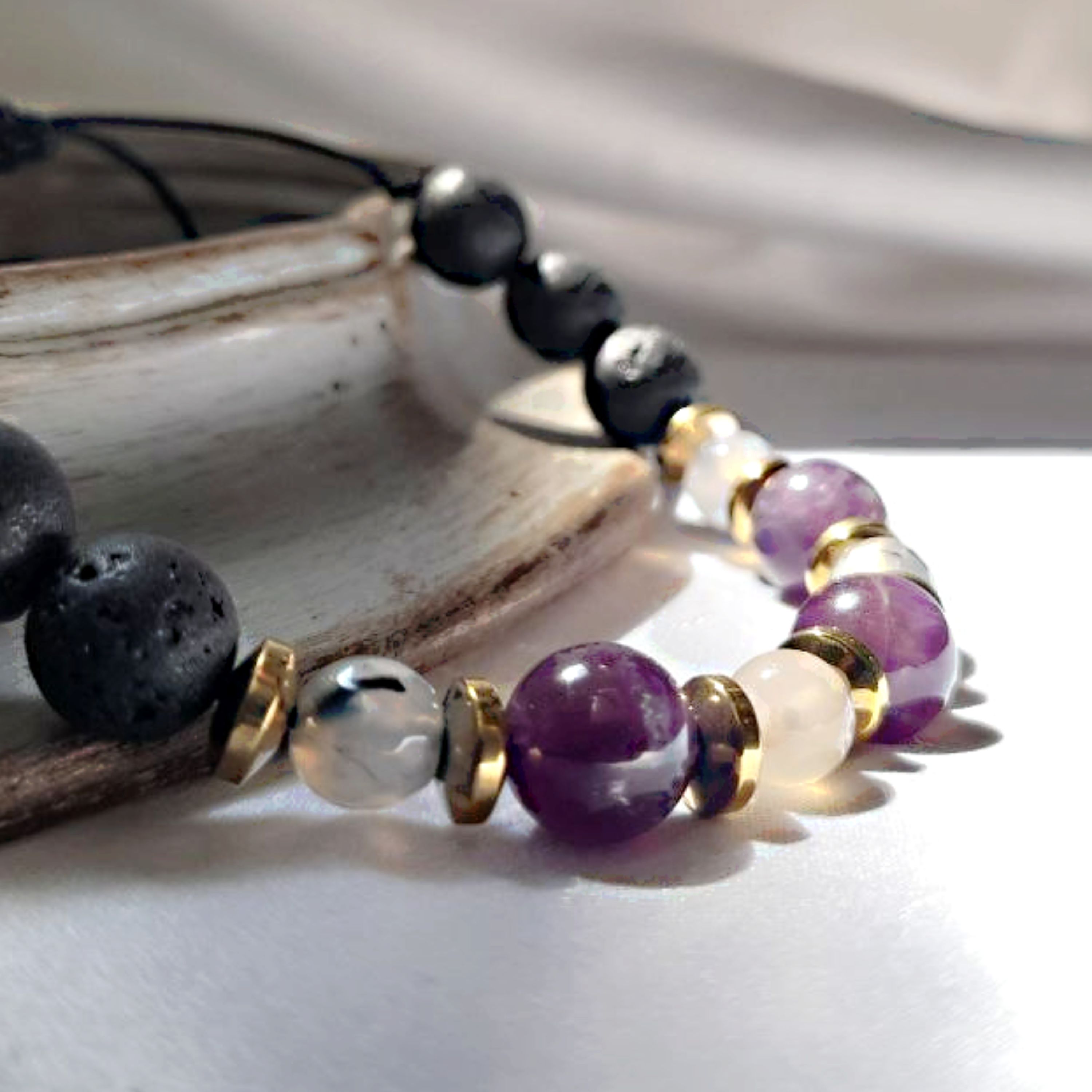 دستبند سنگ آمیتیس و عقیق. درجه کیفی A. با قابلیت رگلاژ