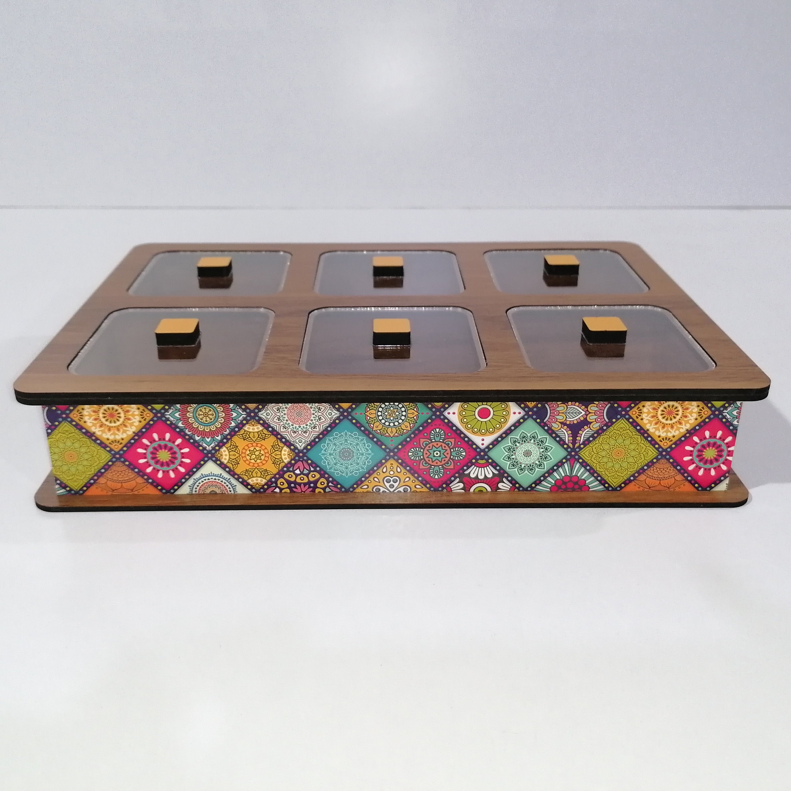 جعبه چوبی دمنوش و شکلاتخوری شش خانه رنگ گردویی روشن طرح کاشی مدل ML507GR