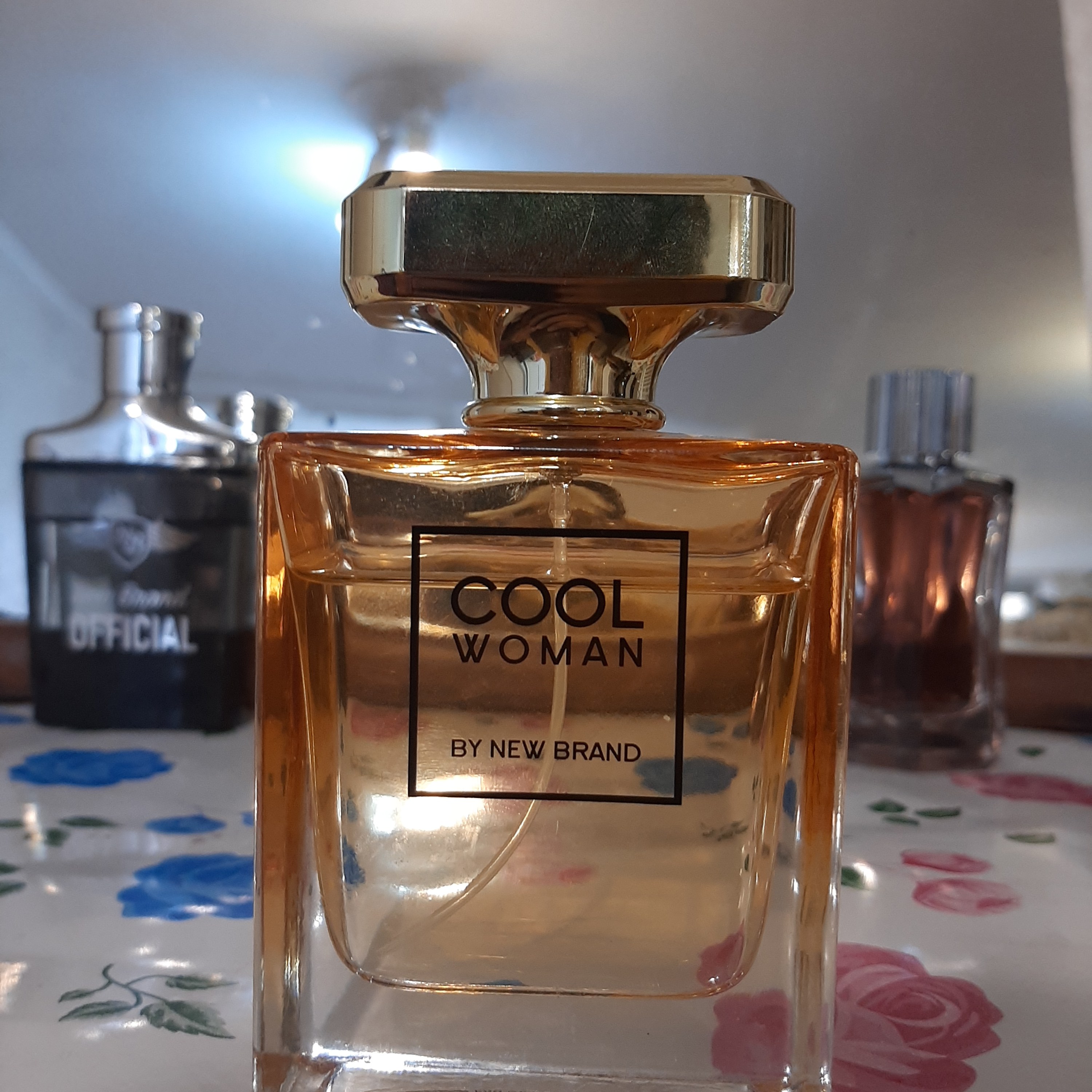 ادکلن زنانه کوکو شنل مادمازل برند بلژیکی اورجینال Cool woman Eau de Perfum For W