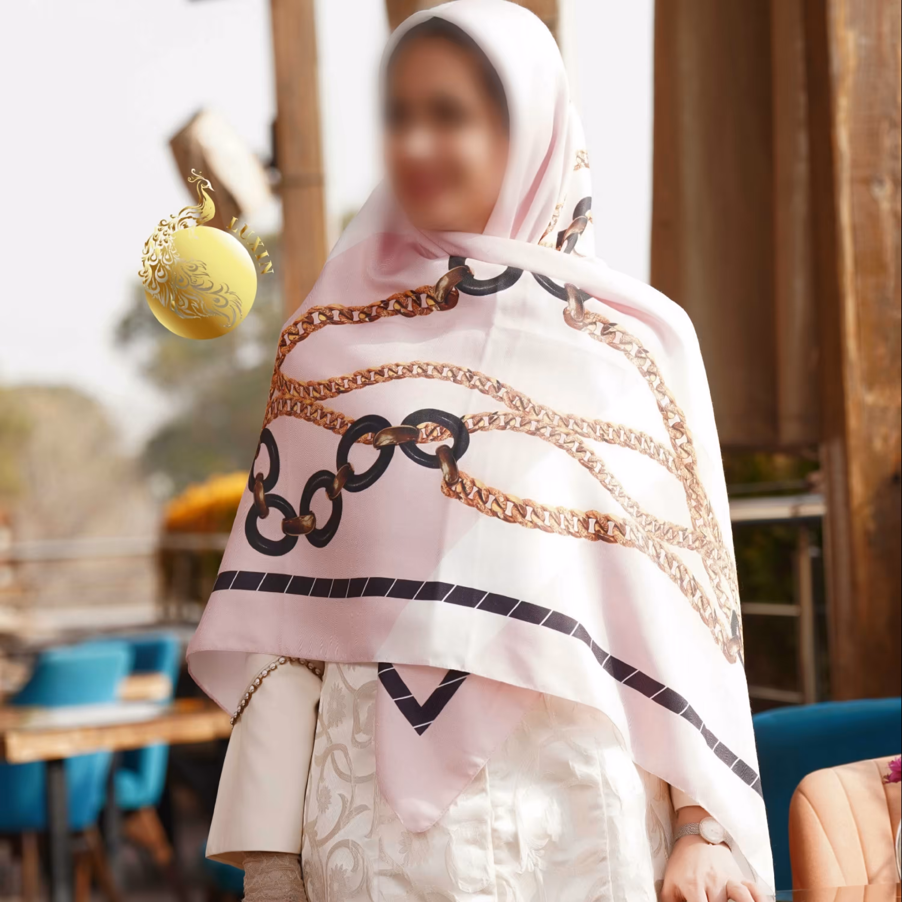 روطری صورتی سفیدزنجیری