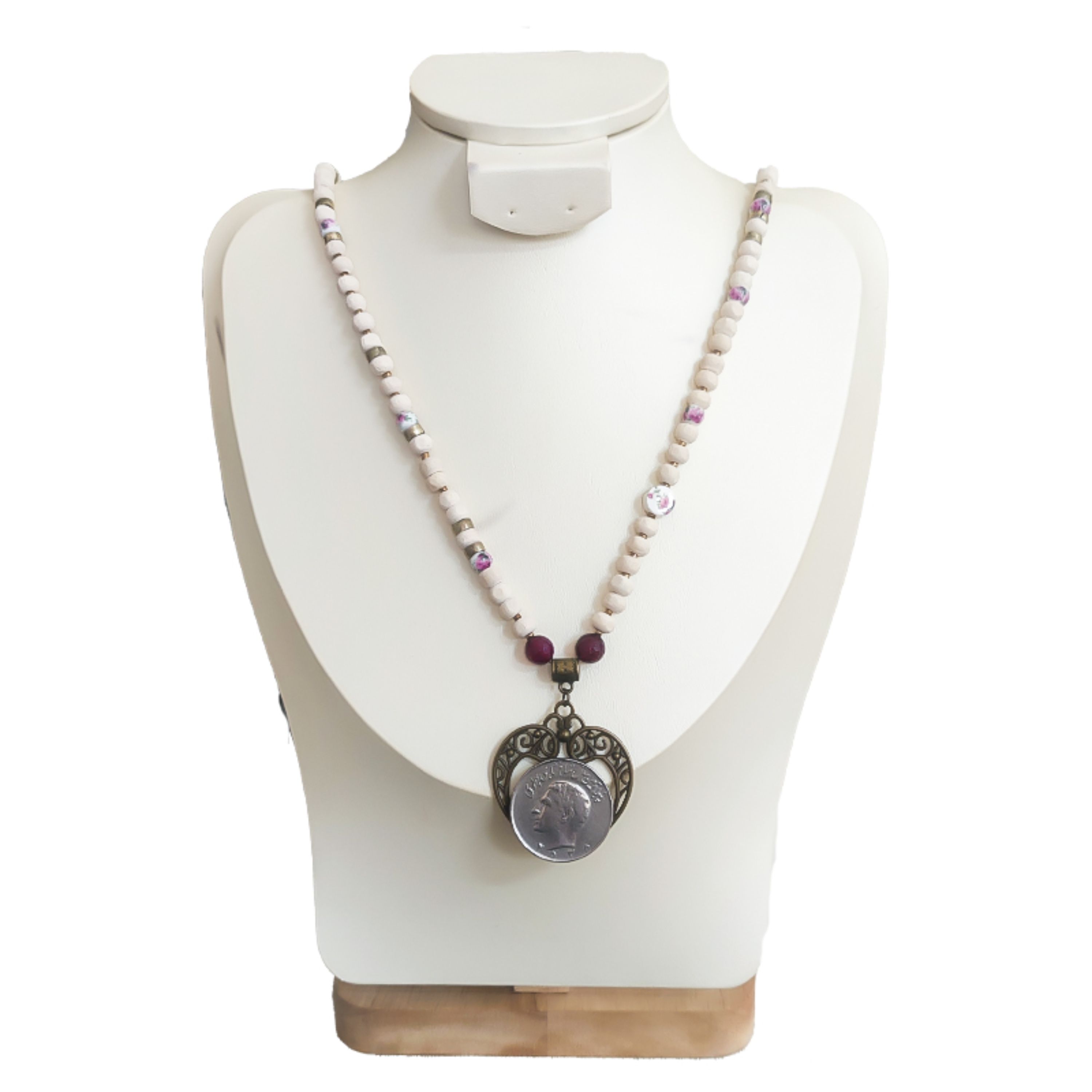 گردنبند رو لباسی سکه وچوب مدل کهن مناسب برای هدیه ای  با اصالت و شیک