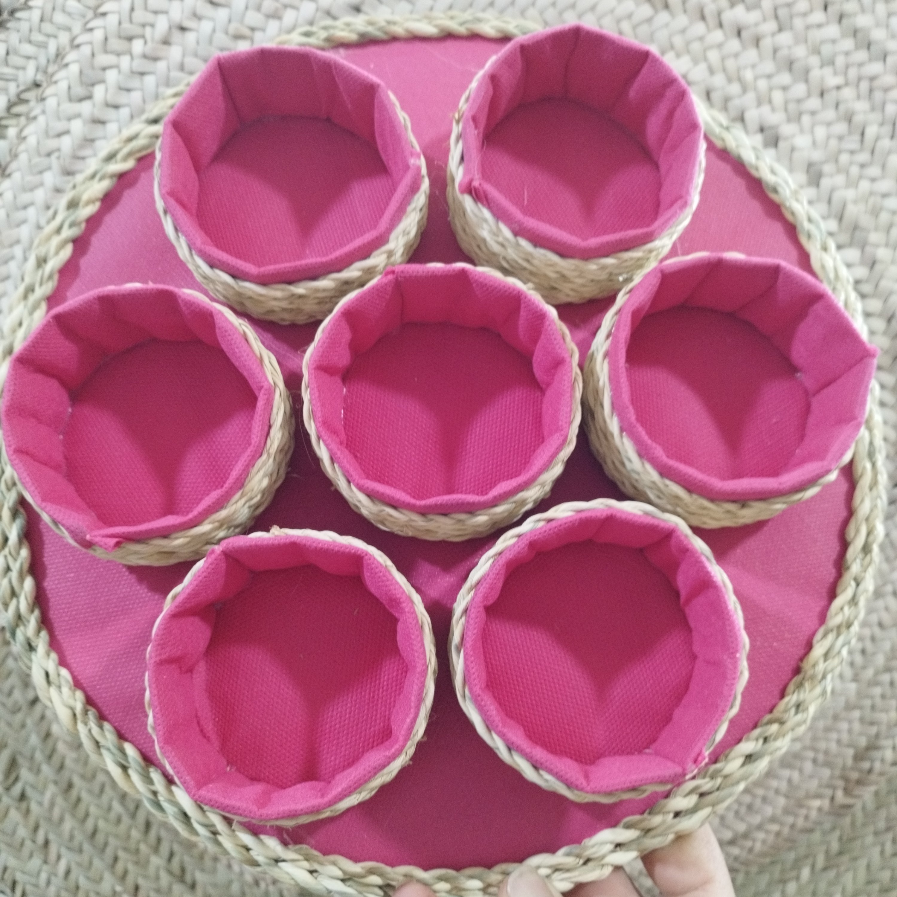 ظرف هفت سین حصیری سینی دار