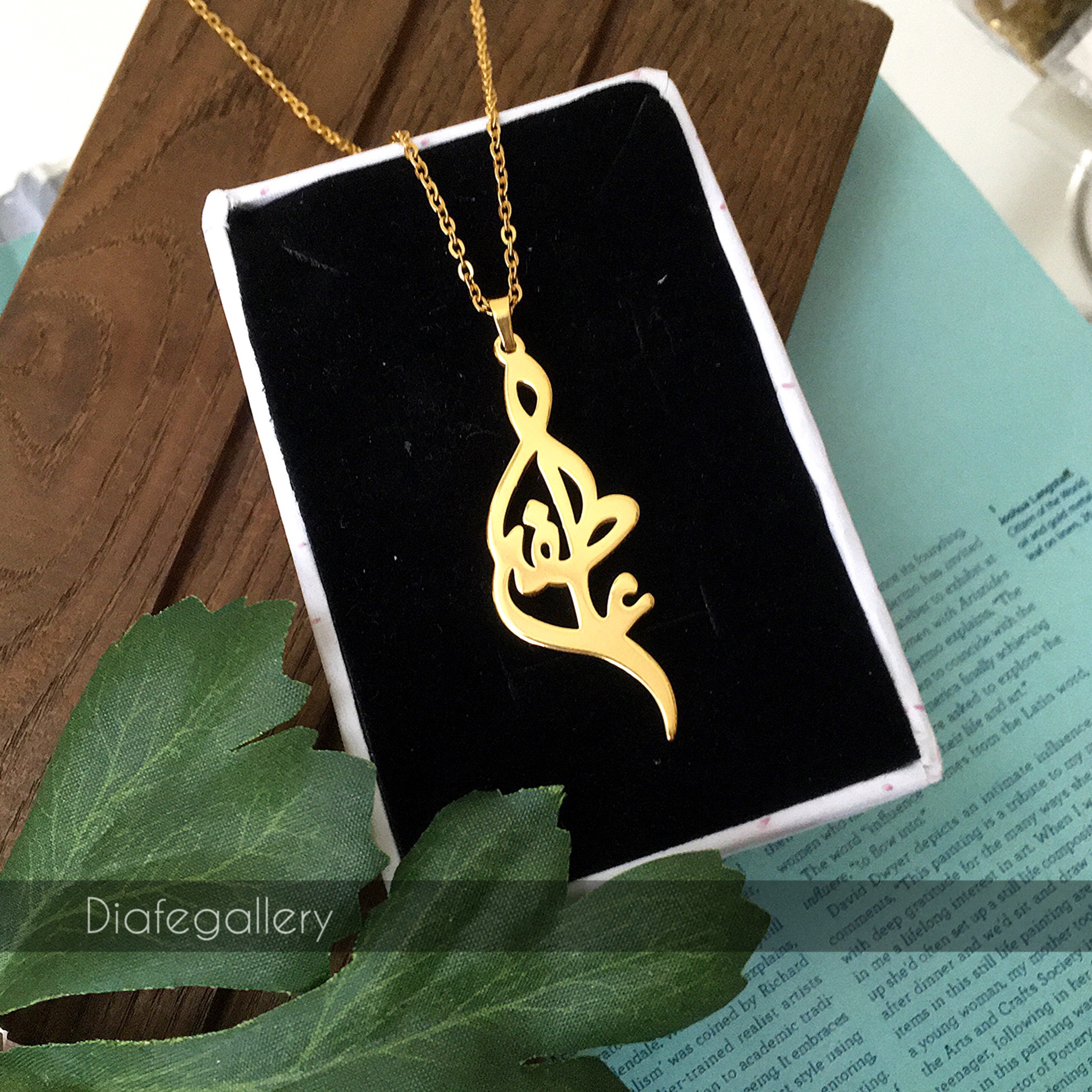 گردنبند اسم فارسی عاطفه با پلاک اسم و زنجیر جنس استیل رنگ ثابت