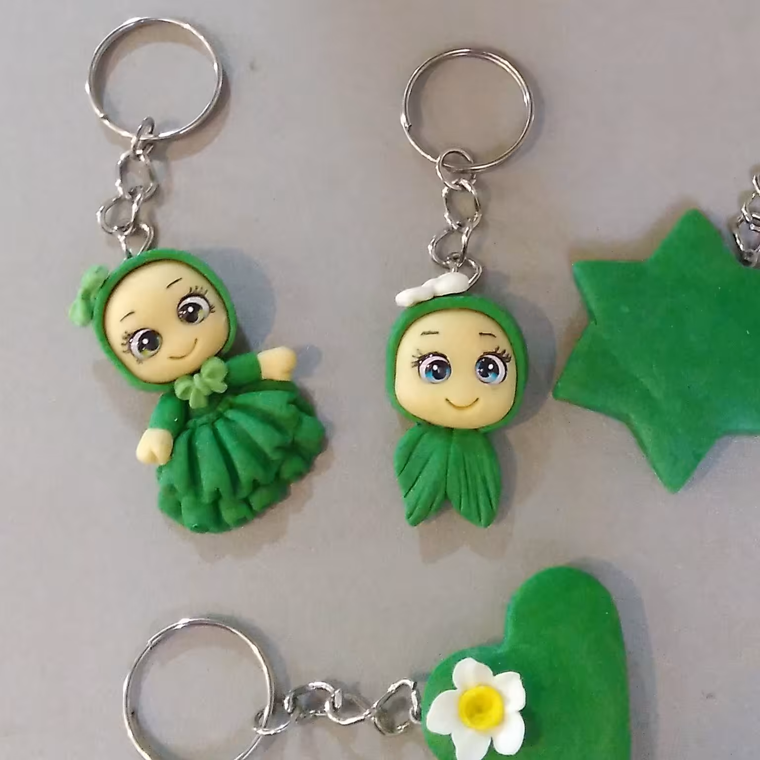 سرکلیدی پیکسل گیره روسری مدل دختر  حجابی هدیه مناسب عید غدیر  قیمت مربوط به کله عروسک هست