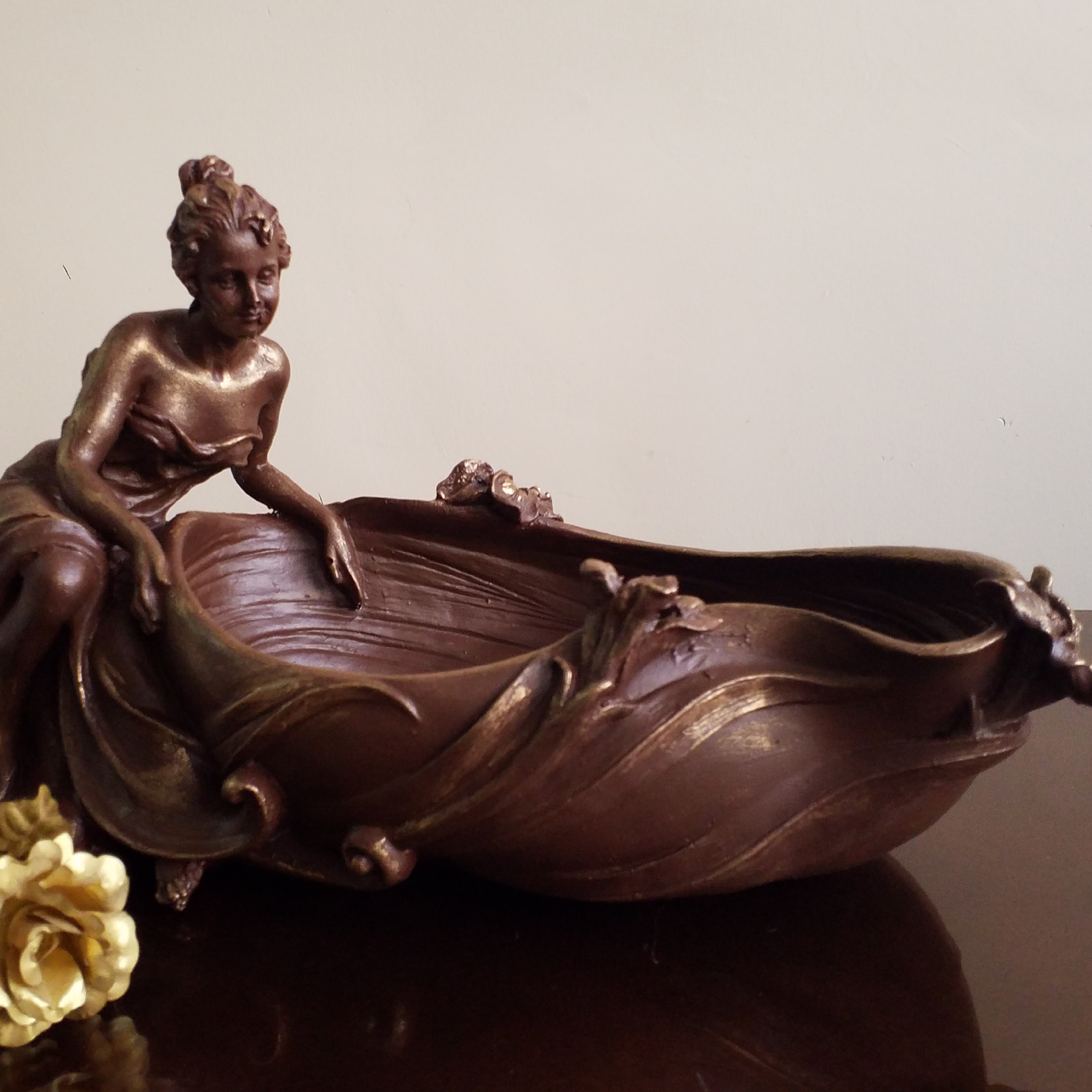 ظرف  پذیرایی آجیل پلی استر پتینه کاری