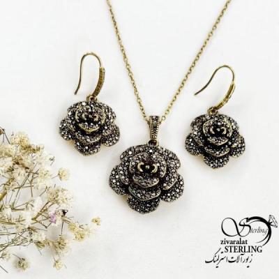 نیمست گل رز سیاه قلم کد 17422