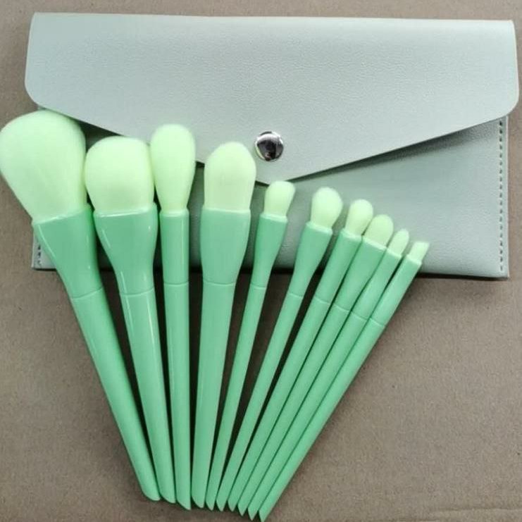 براش کیفی پاستیلی رنگی ده تیکه
10 pcs makeup brush