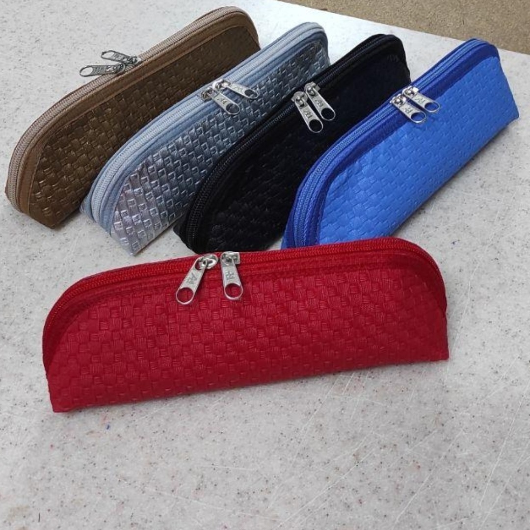 جامدادی چرم مصنوعی طرح حصیر. آسر کشی با لایه چسب پارچه ای.در پنج رنگ