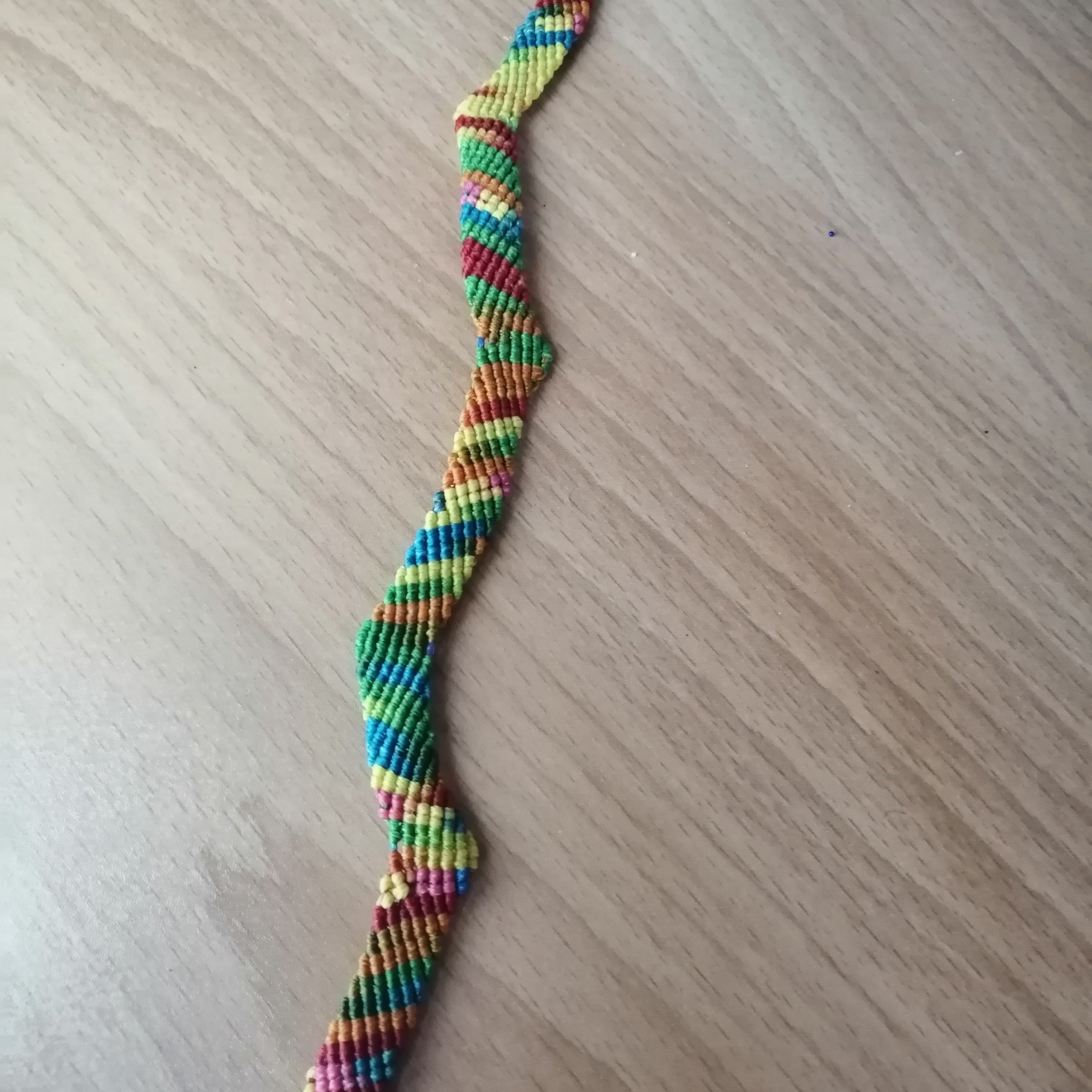 انواع دستبند بافت