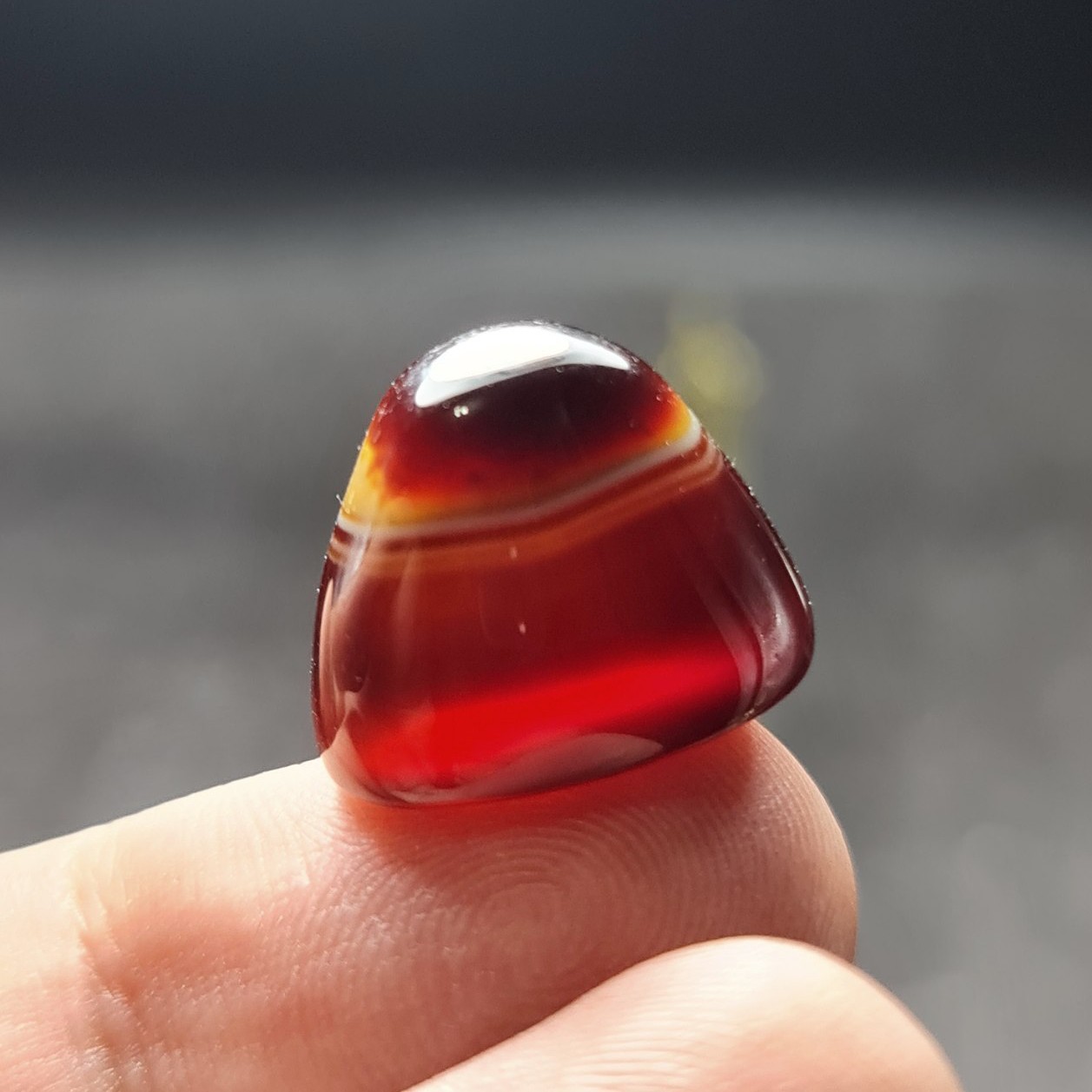  نگین سنگ فوق العاده زیبای عقیق سه پوست بسیار خاص معدنی اصل خراسانی
کد 27900