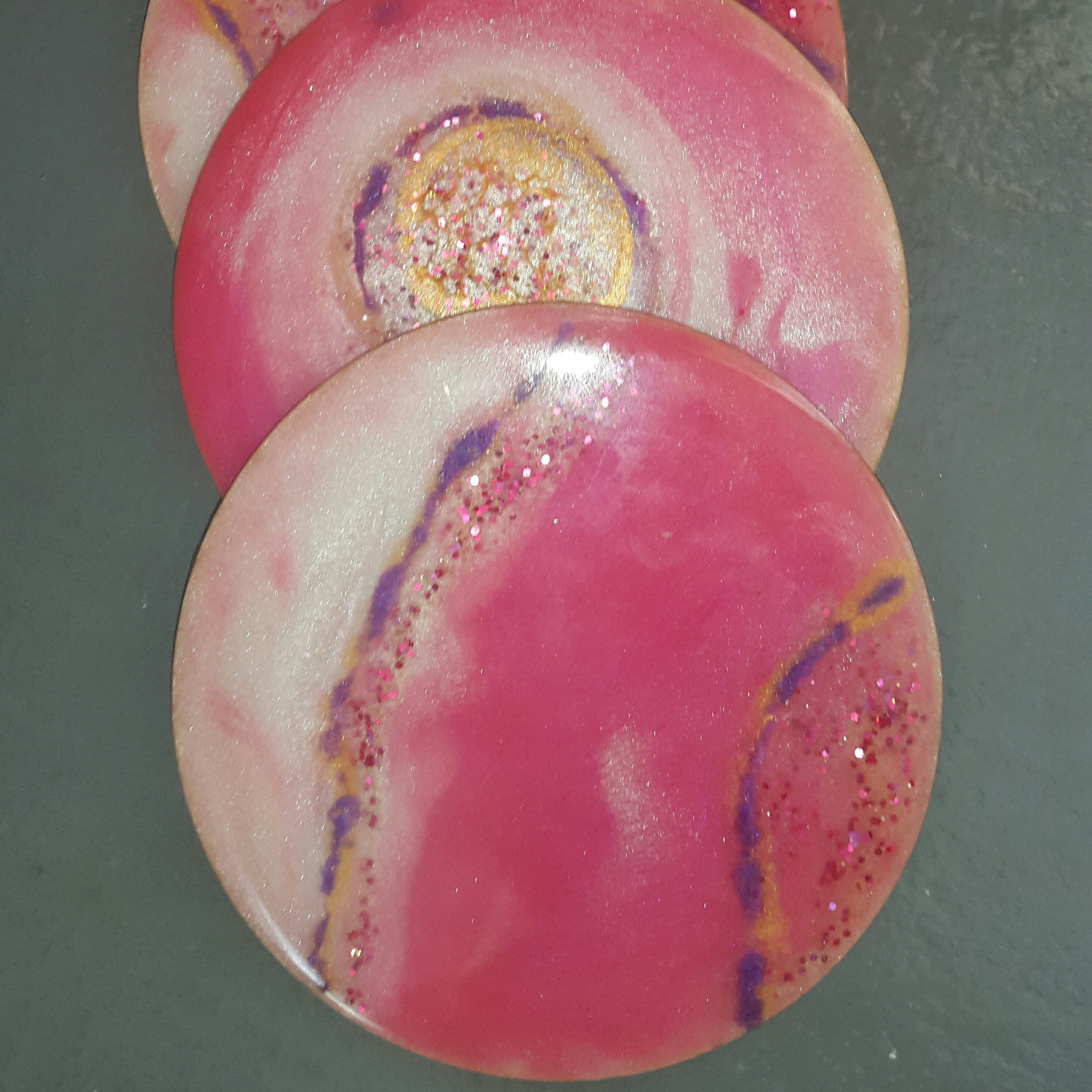 زیرلیوانی رزین