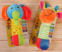 عروسک جغجغه ای سوسیسی play gro