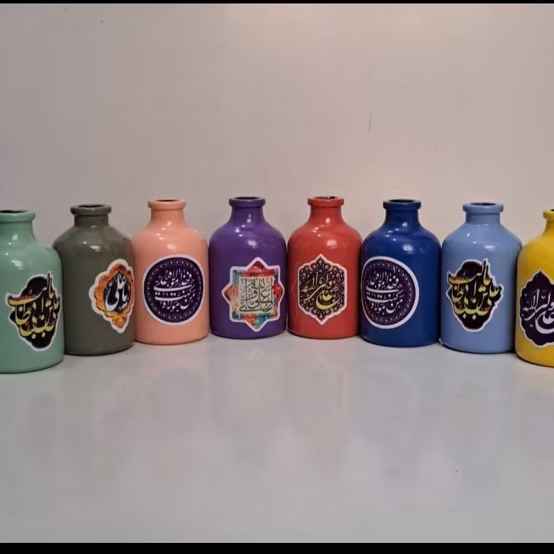 گلدان طرح غدیر رنگی با نوشته های غدیری ویژه هدیه غدیر  تنوع رنگ جذاب و مناسب هدیه معنوی و زیبا ارتفاع 8 پهنا 4 سانت 
