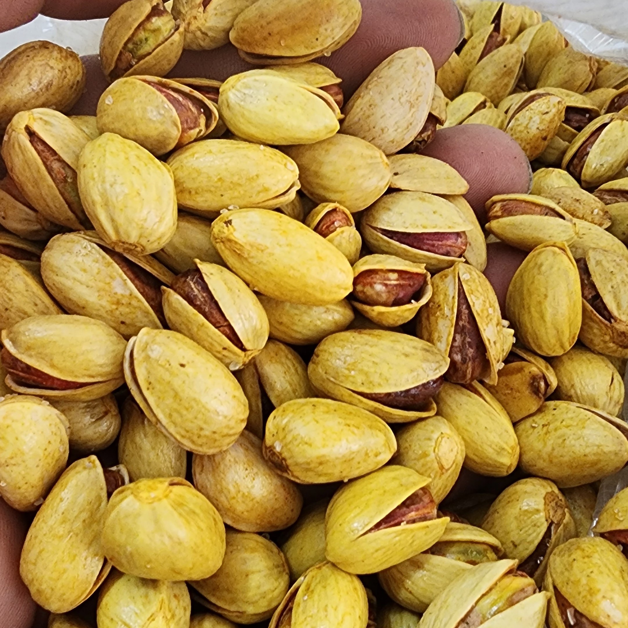 پسته احمد آقایی شور زعفرانی 250 گرم 
