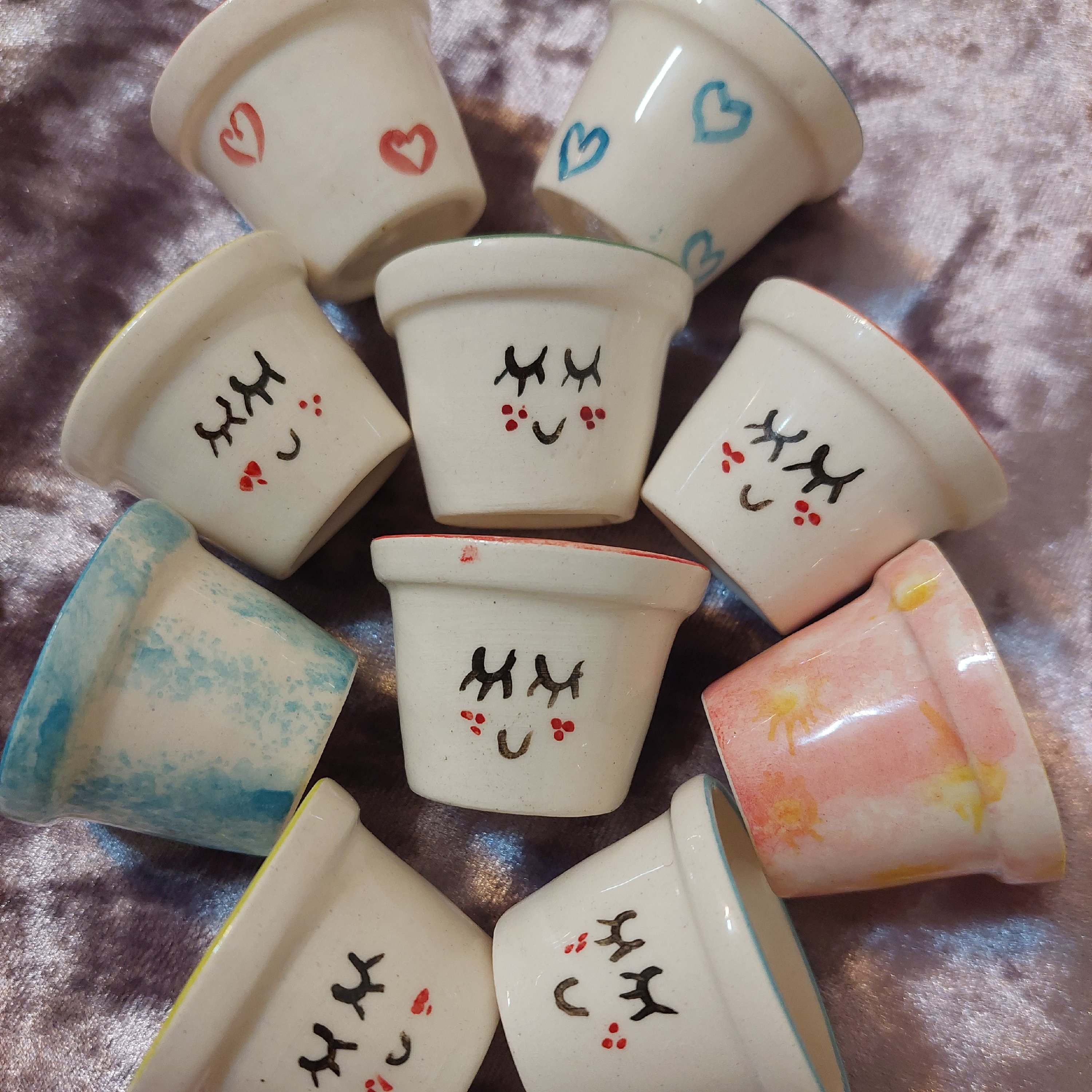 گلدان کوچک و ریزه میزه ی  فانتزی (بسته ی  10 عددی).