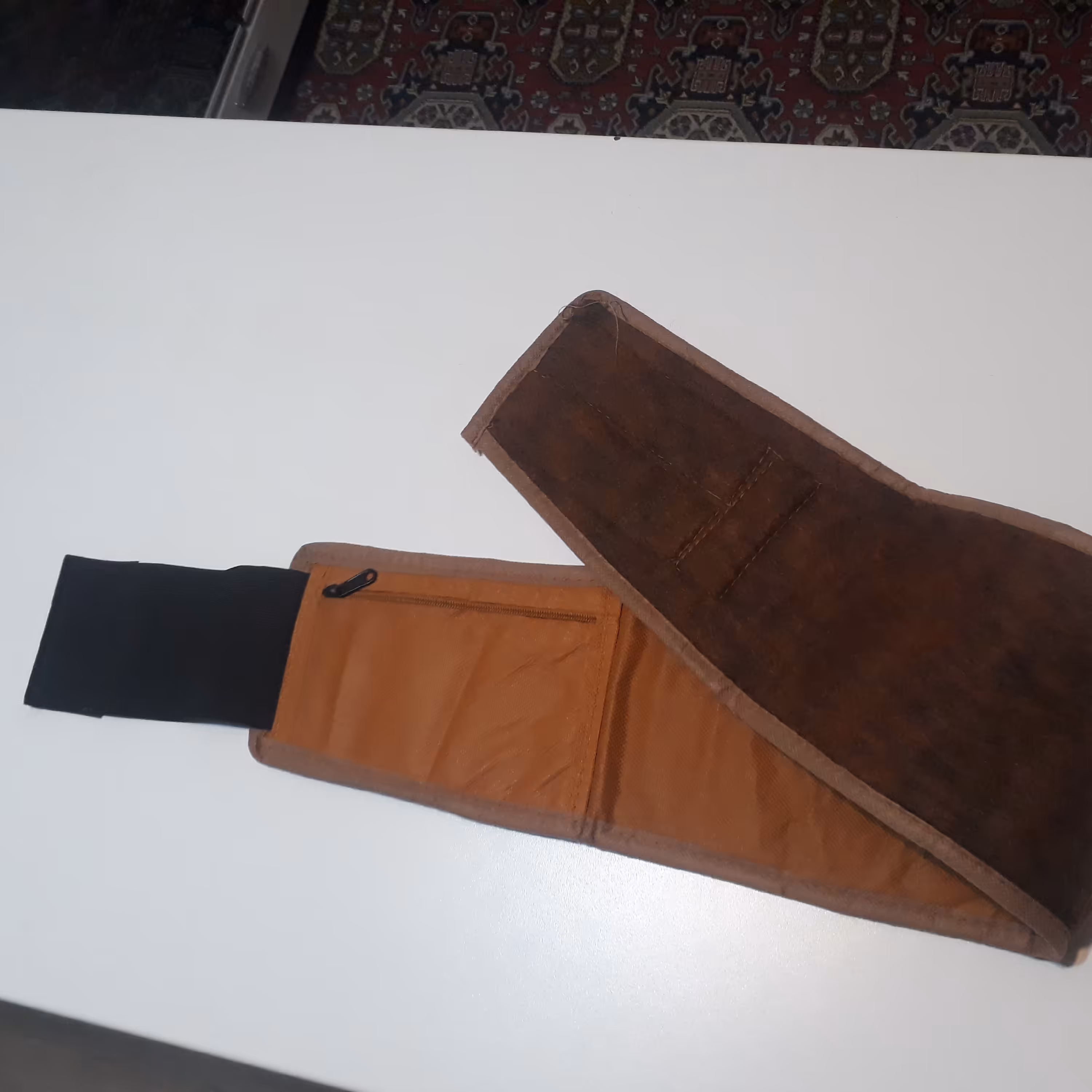 کمربند چسبی شتری