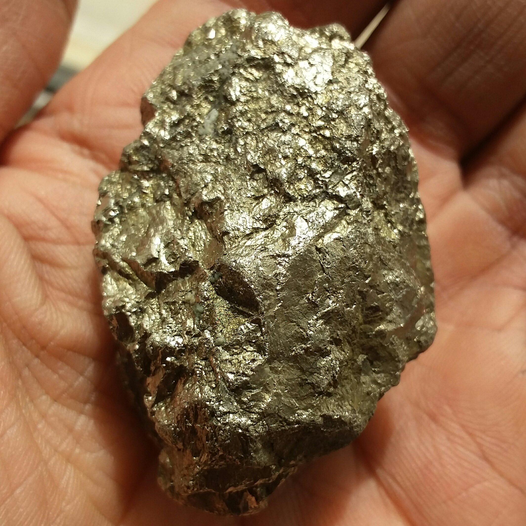 سنگ راف وارداتی پیریت طلایی ملقب به سنگ طلا بی نظیییر خااص 100 در 100 طبیعی