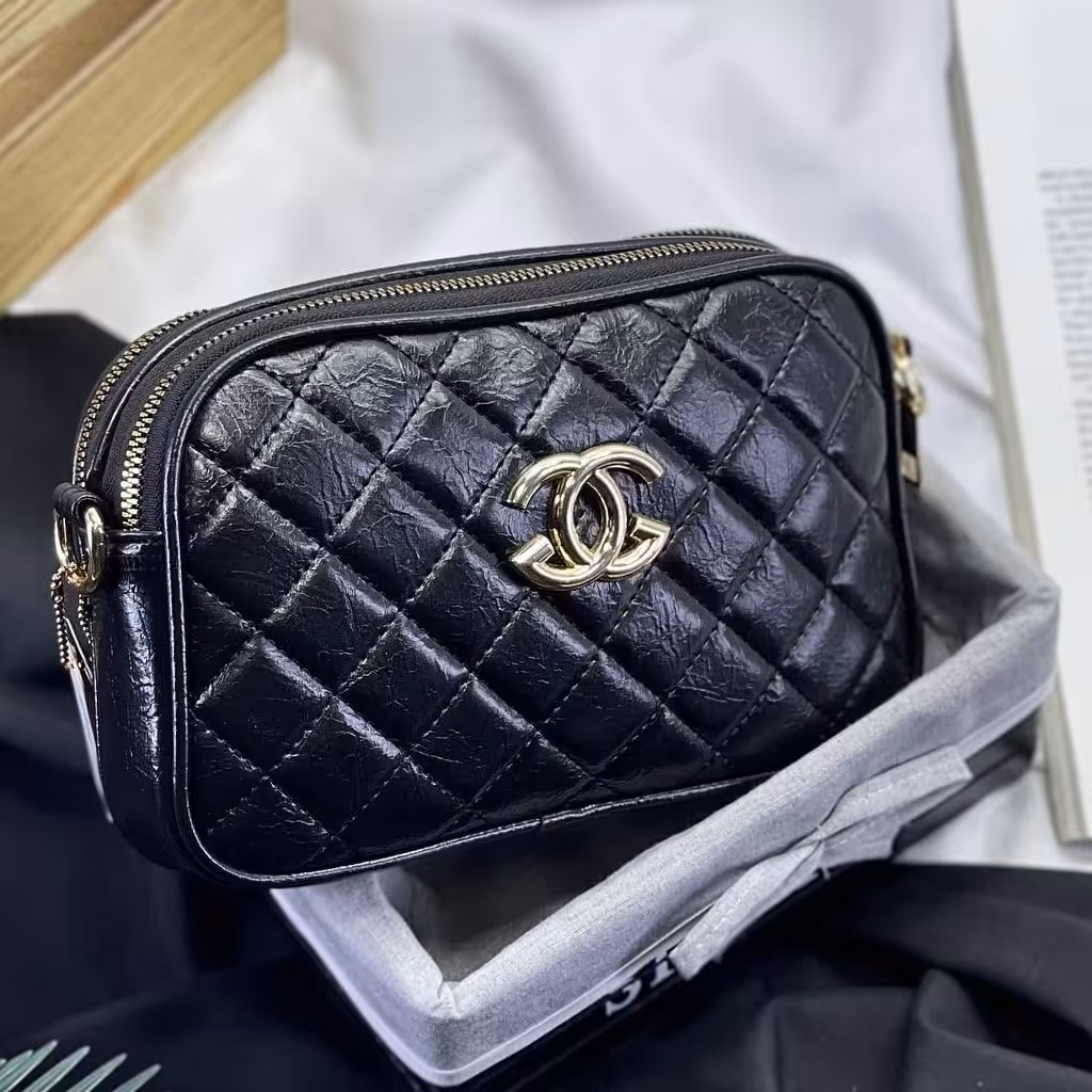 کیف پاسپورتی مشکی دوزیپ  مارک