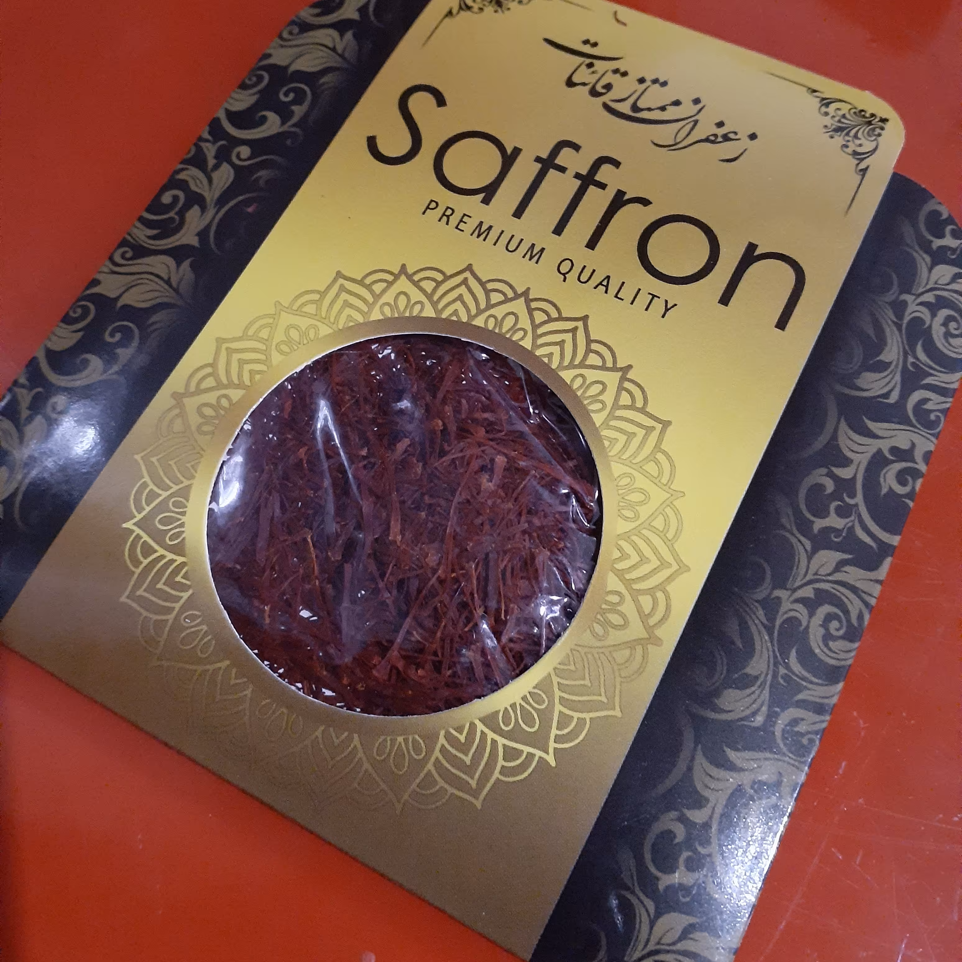 زعفران ممتاز قائنات یک مثقالی خوش رنگ و خوش عطر طلای سرخ ایران