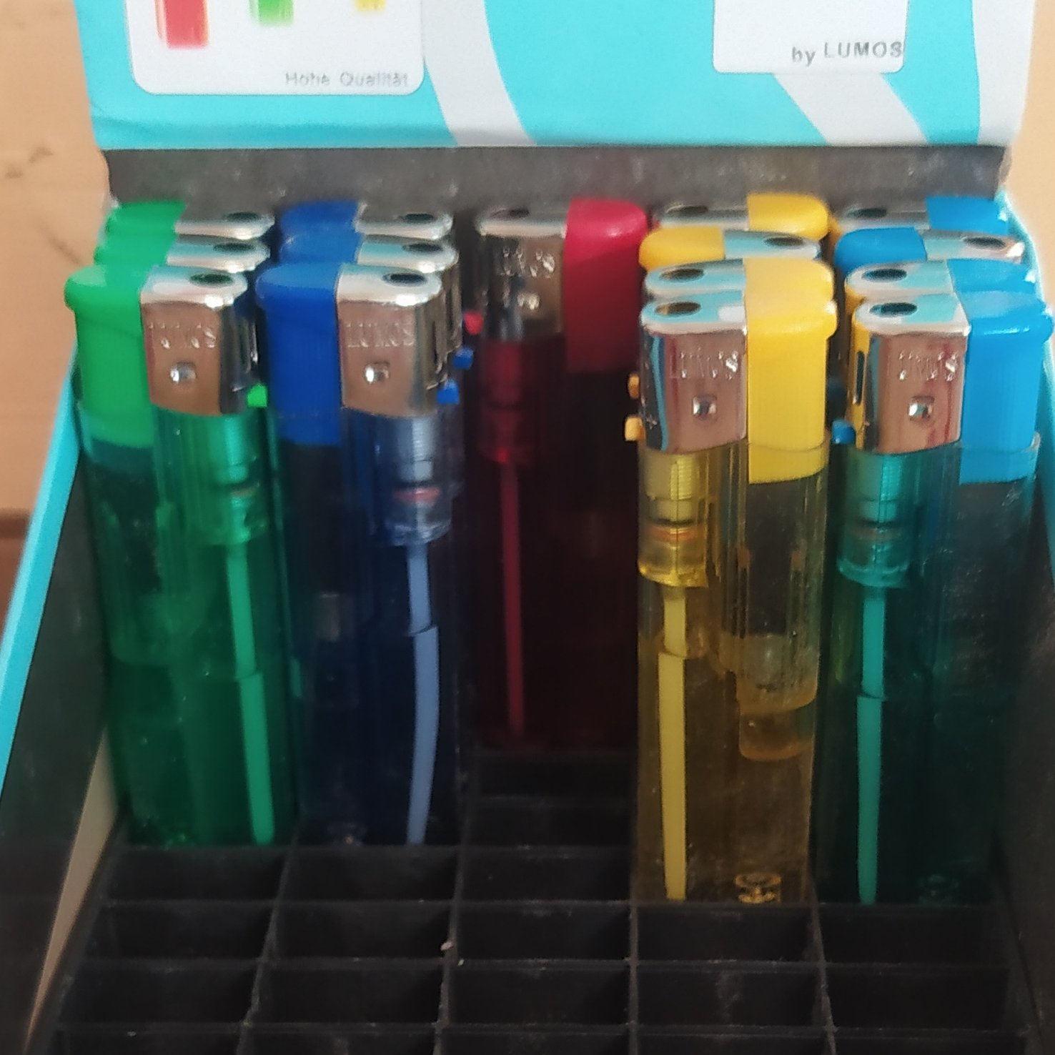 فندک جیبی 
دارای رنگ بندی