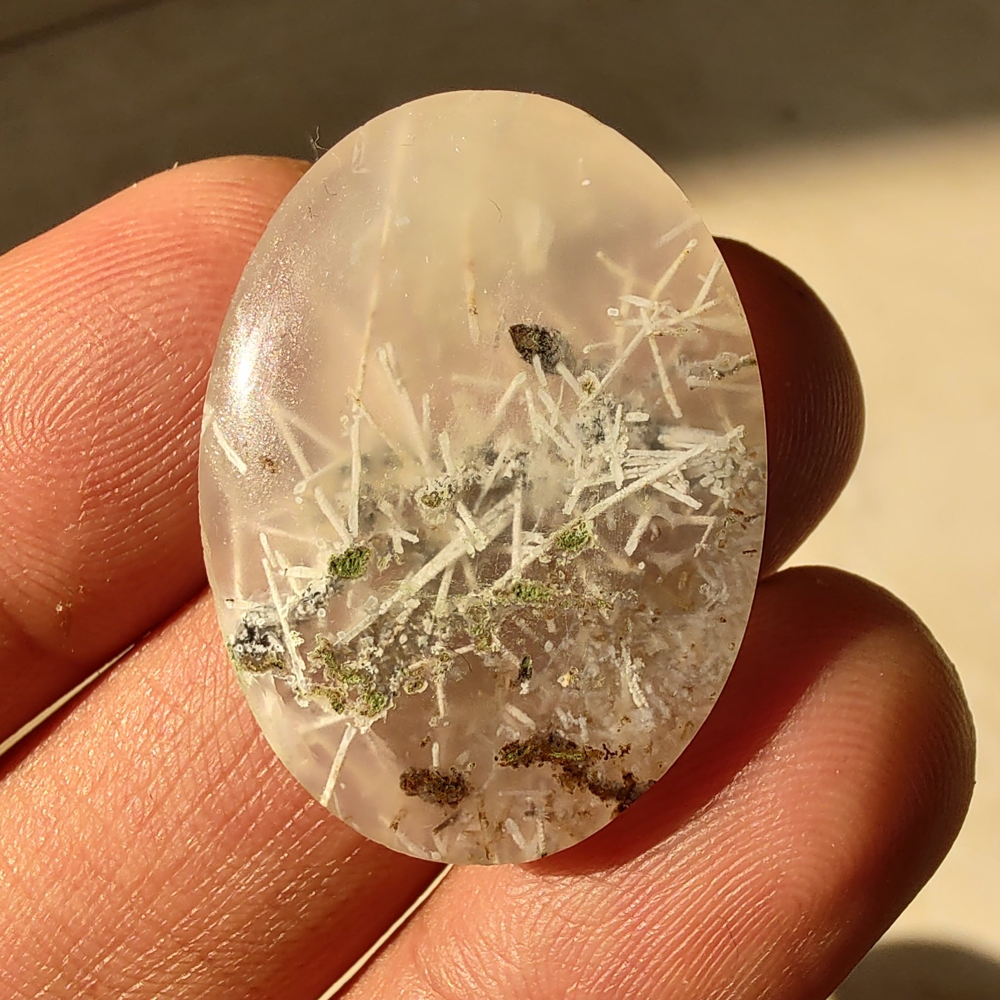 نگین عقیق رتایل سفید خوش نقش 