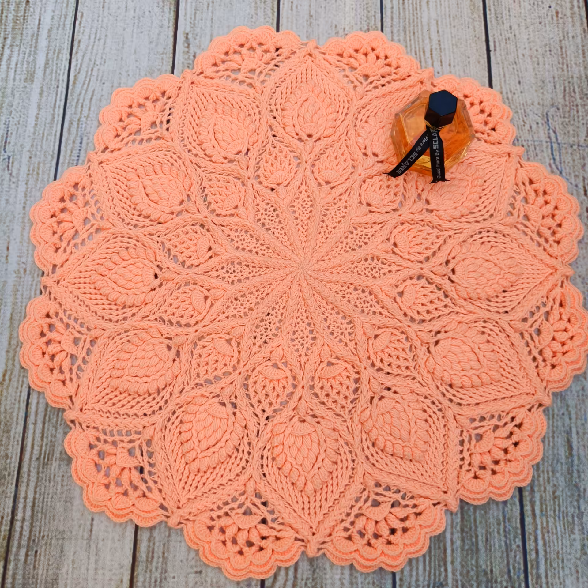 رومیزی بافتنی  فرشینه ماندالا فرناندو قلاببافی قابل سفارش در سایز و رنگ درخواستی شما