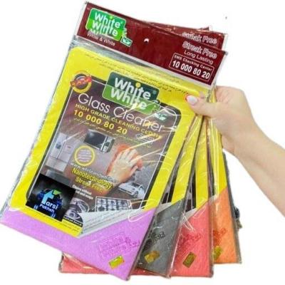 دستمال تخصصی نظافت شیشه وایت اند وایت بدون برجای گذاشتن لکه پرز و رد آب بدون نیاز به شوینده فقط با آب