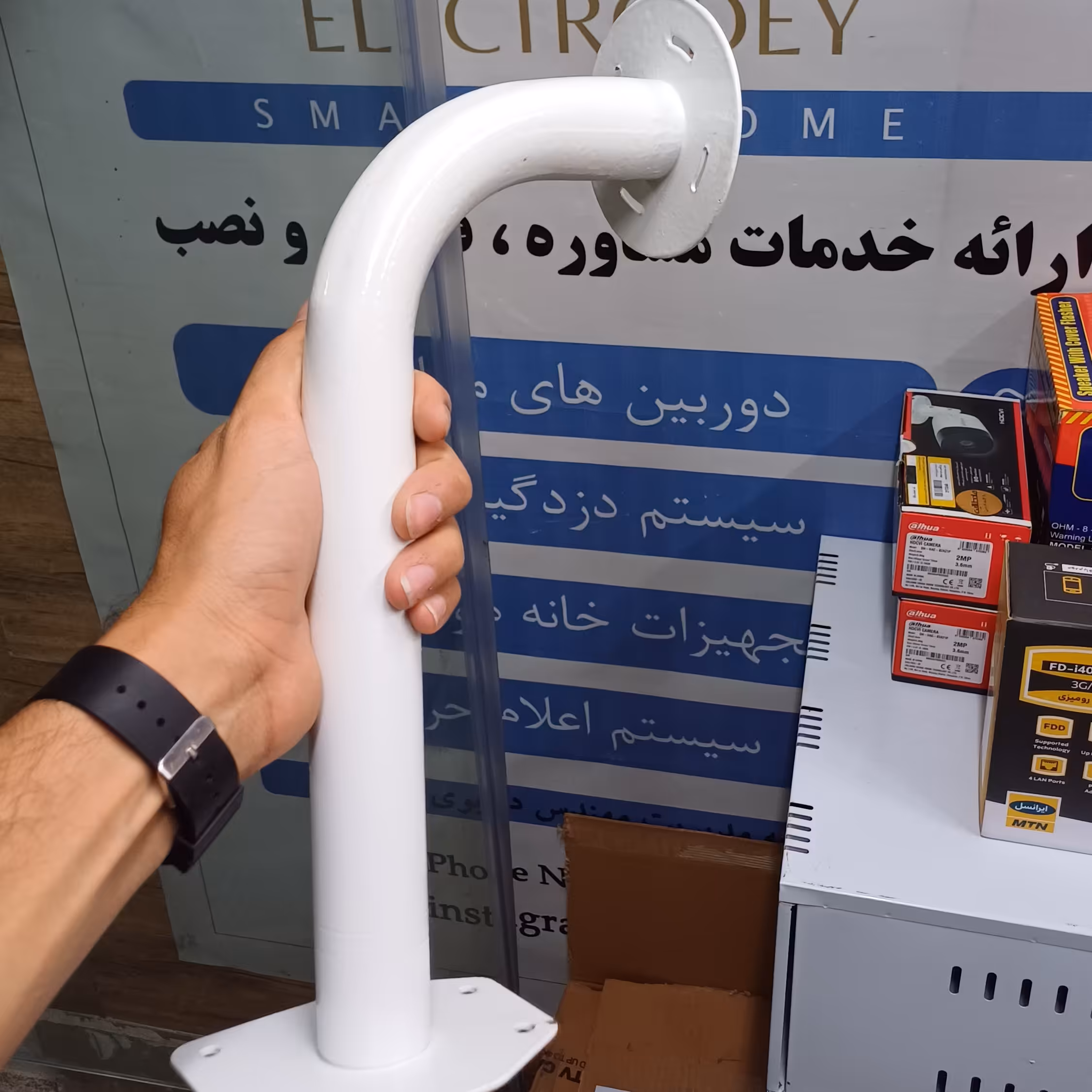 پایه براکت خم 40 سانتی دوربین مداربسته 