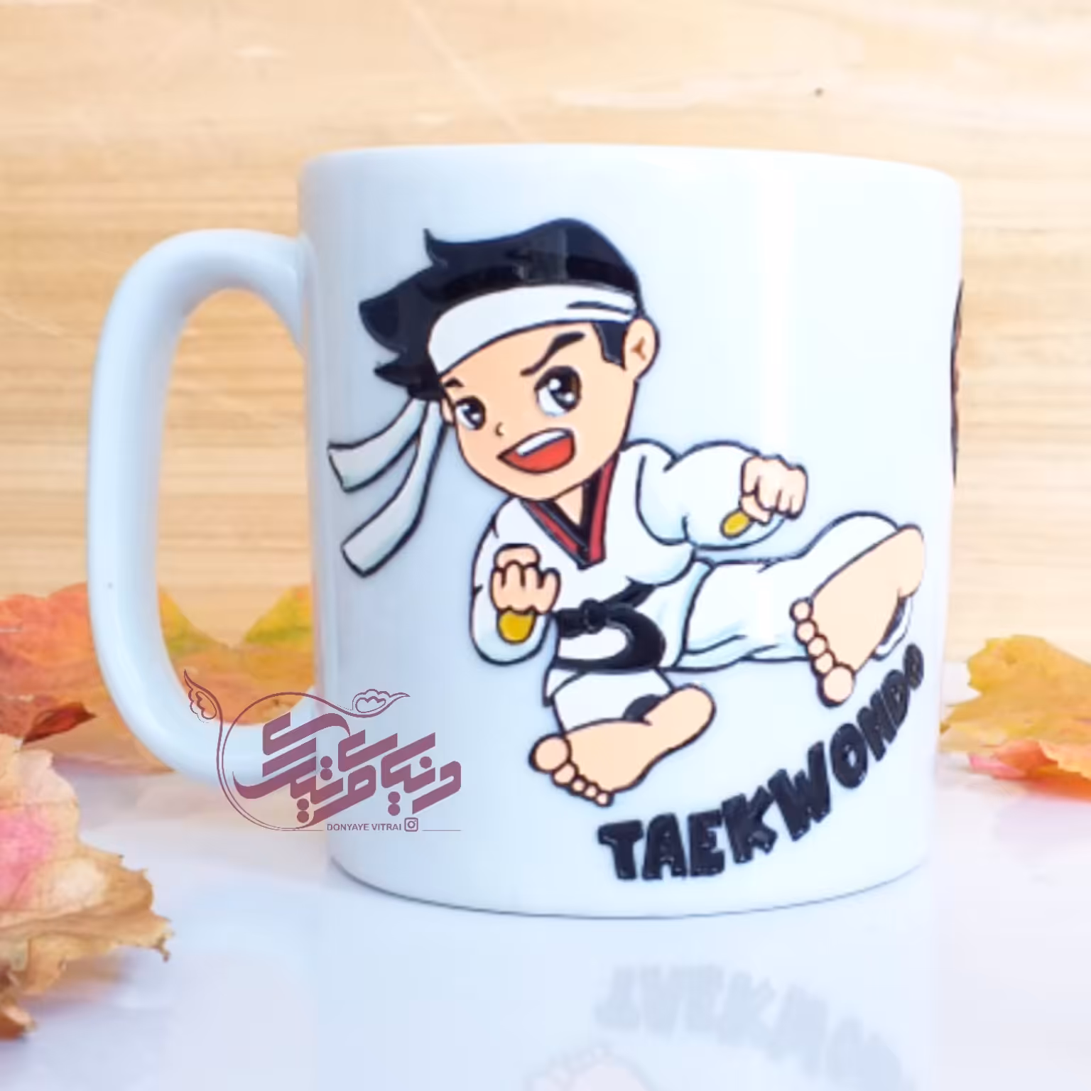 ماگ تکواندو، لیوان ویترای تکواندو پسرونه، نقش برجسته و براق، ارسال رایگان