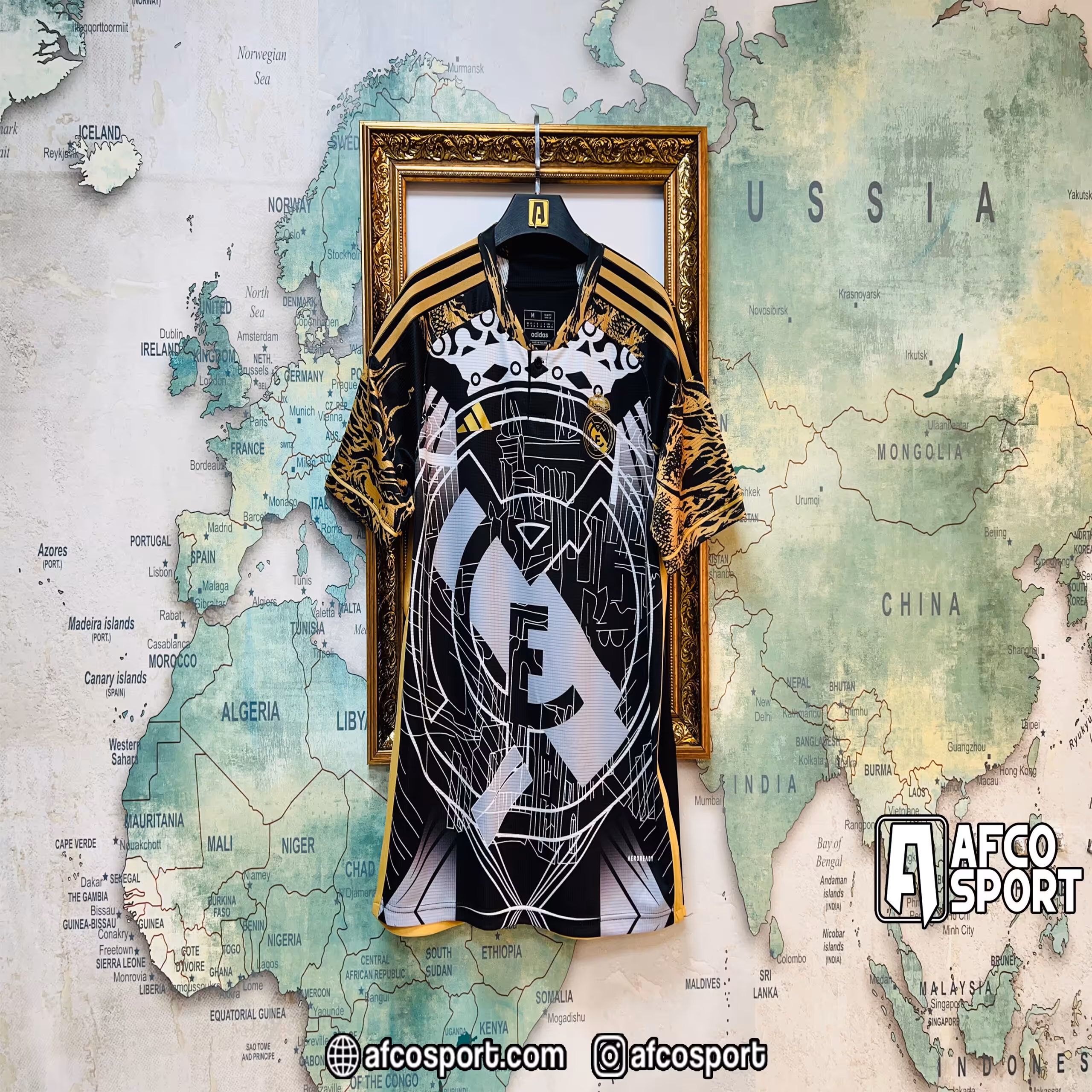 کیت رئال مادرید کانسپت پادشاهی مشکی ورژن پلیر (بازیکن)