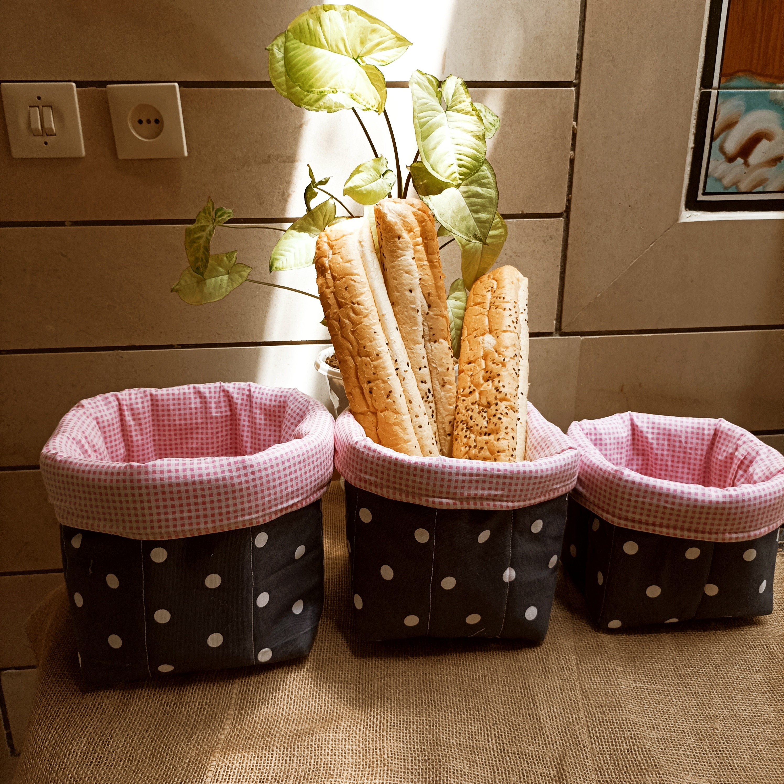 باکس همه کاره دوخته شده با پارچه کتان داک، مناسب برای نگهداری نان ،میوه، گردو و....