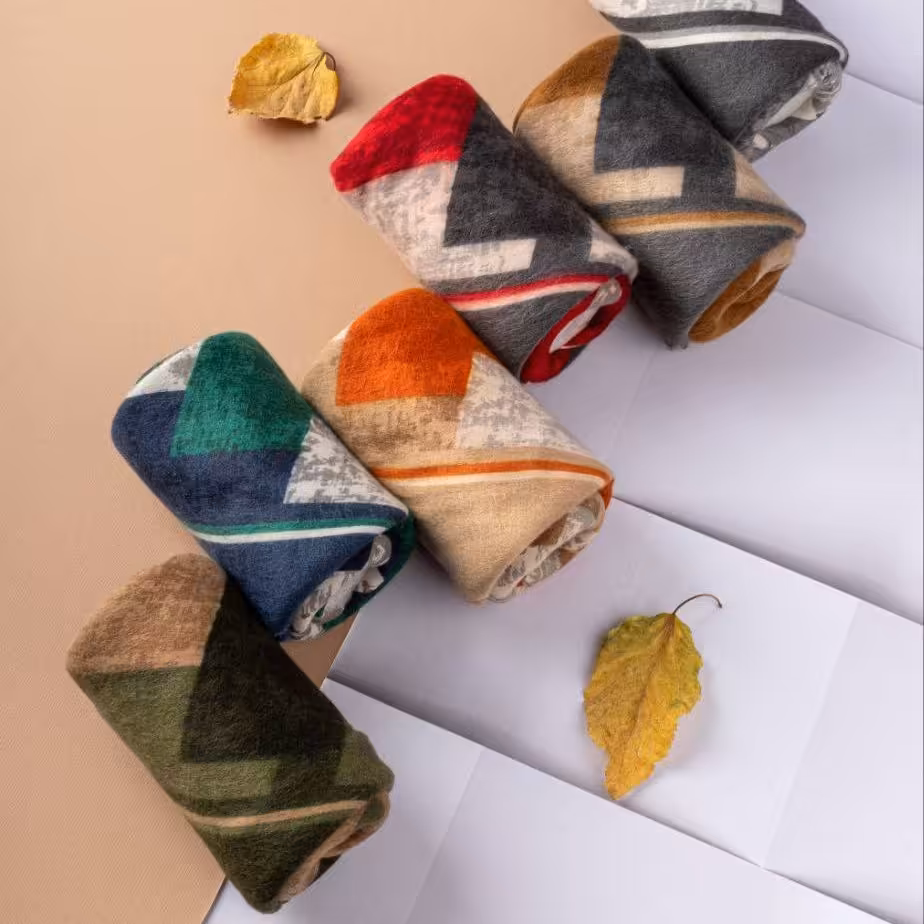  شال موهر خطی لطیف و سبک
مناسب پاییز و زمستان
کیفیتکاز درجه یک
پرز نمیده،