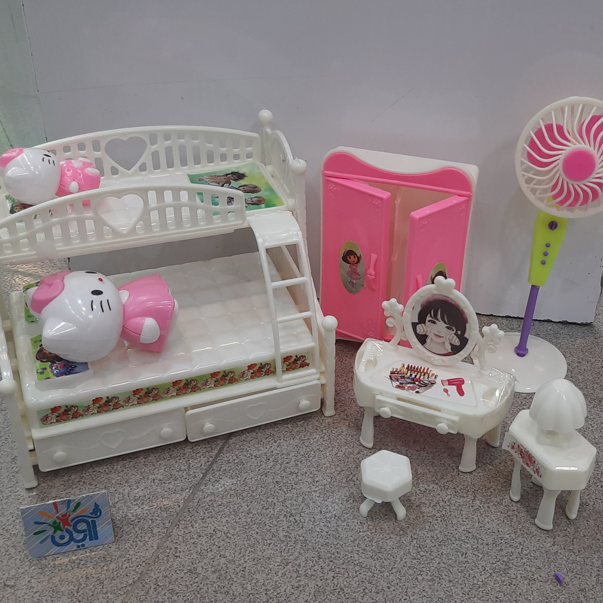 تخت خواب اسباب بازی دو طبقه همراه با کمد و پنکه و میز آرایش و آباژور ارسال سریع
